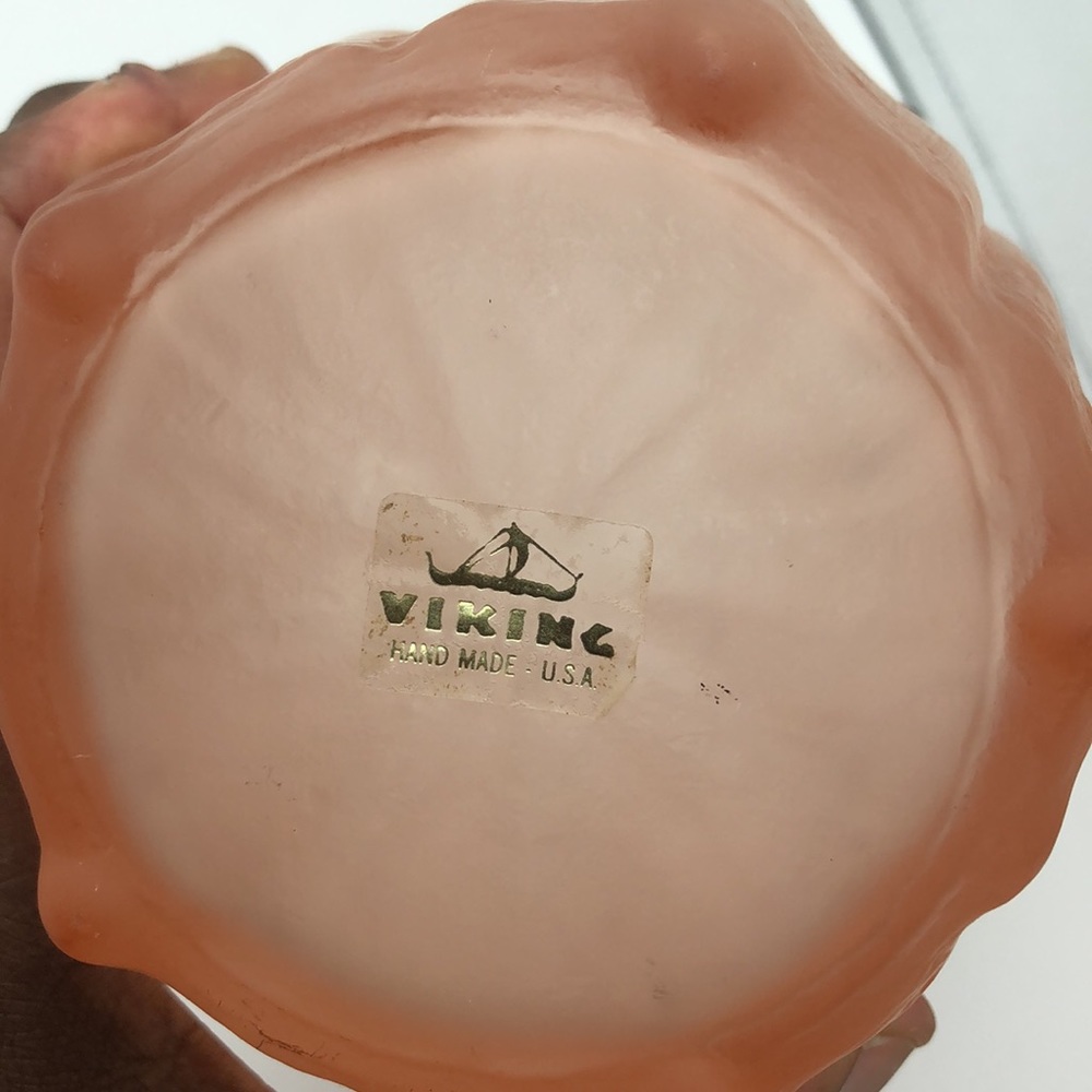 Vintage Viking Art Glass Pink Satin Frosted Tulip Vase Hand Made USA 7.75" - Picture 7 of 9